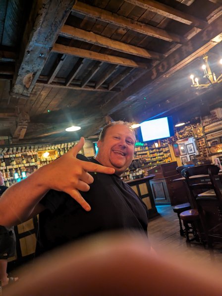 PXL_20240521_215835920